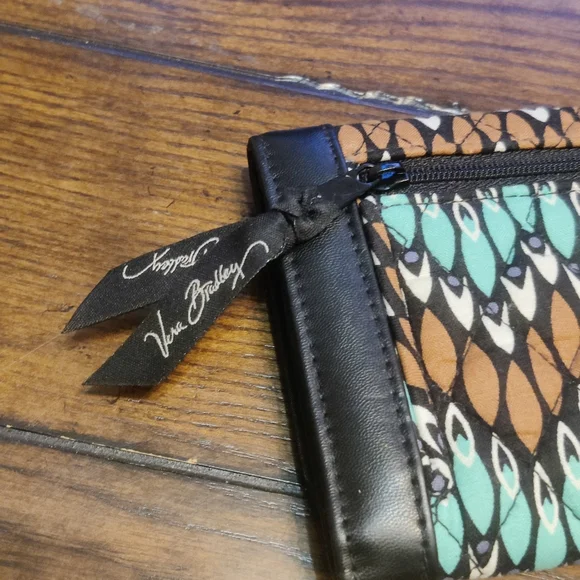 Vera Bradley Sierra Stream Magnetic Wallet Clutch Trifold - Picture 8 of 16